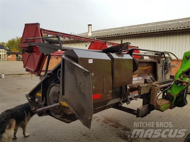 Dronningborg 12 Combine harvester accessories