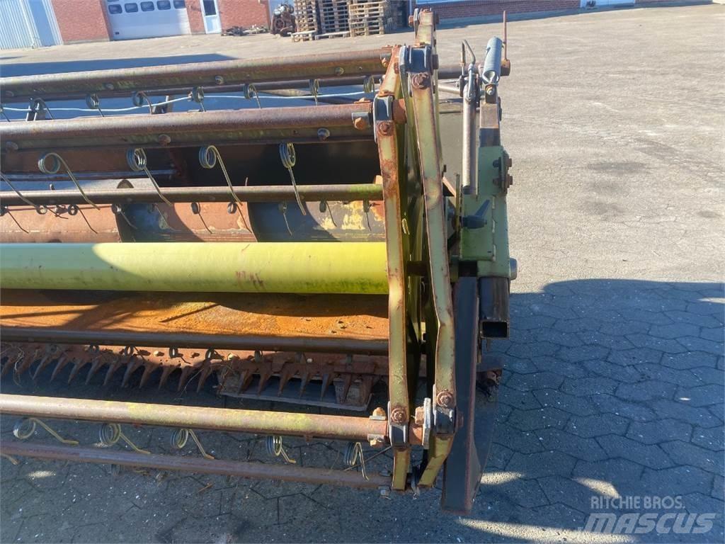 Dronningborg 12 Combine harvester accessories