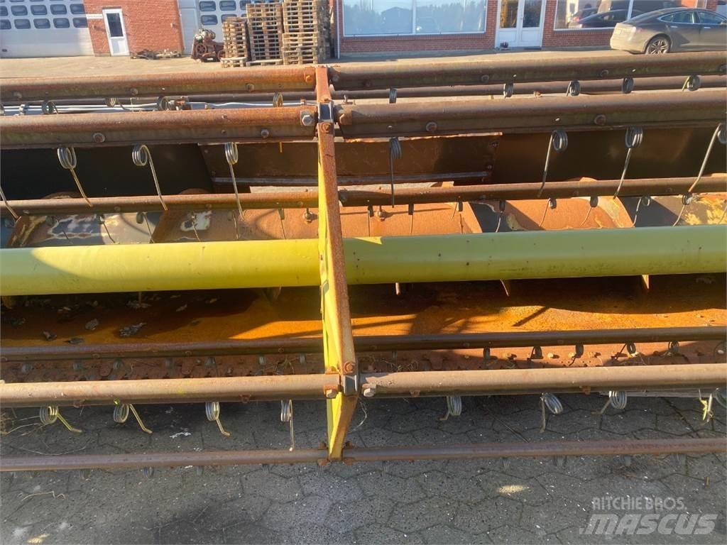 Dronningborg 12 Combine harvester accessories