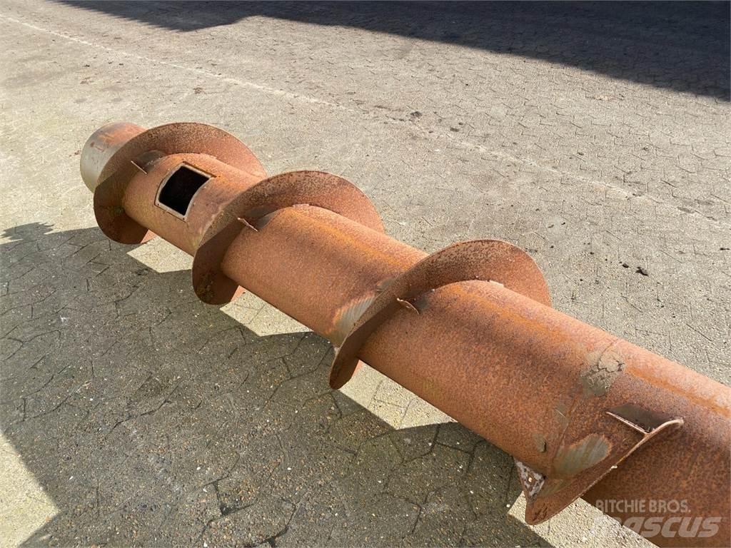 Dronningborg 16 Combine harvester accessories