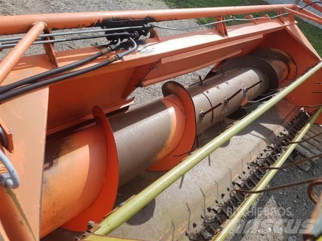 Dronningborg 9 Combine harvester accessories
