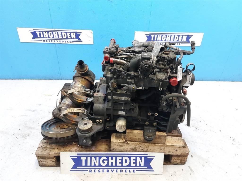 Gehl AL750 Engines