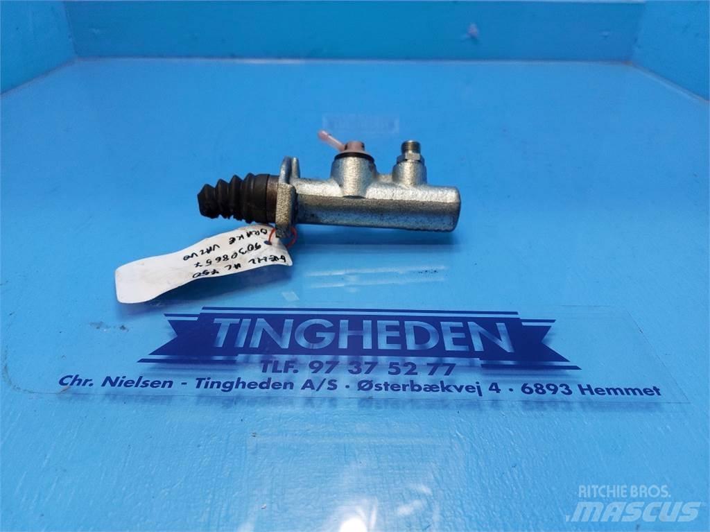 Gehl AL750 Hydraulics