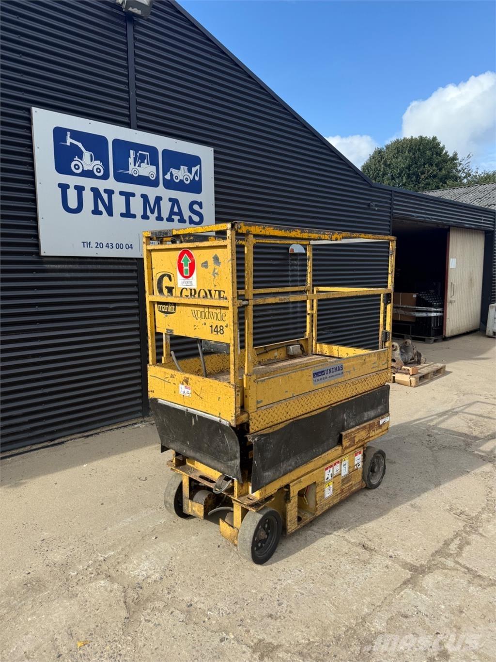 Grove Saxlift Scissor lifts