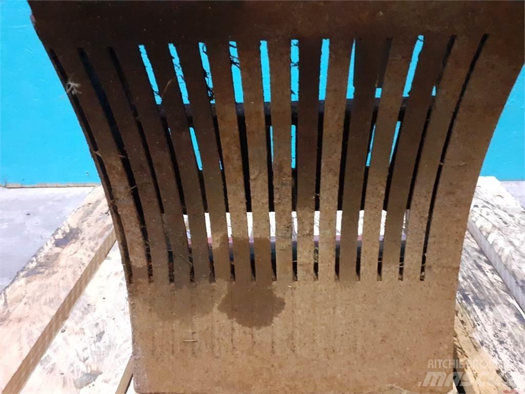 Hesston 4700 Combine harvester accessories