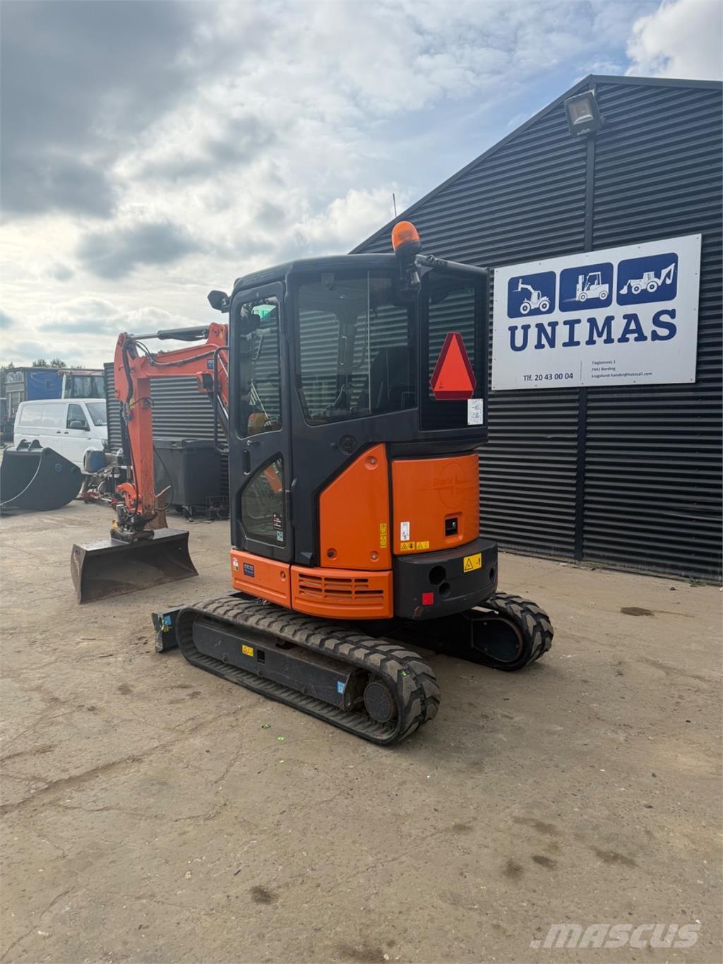 Hitachi ZX26U Mini excavators < 7t (Mini diggers)