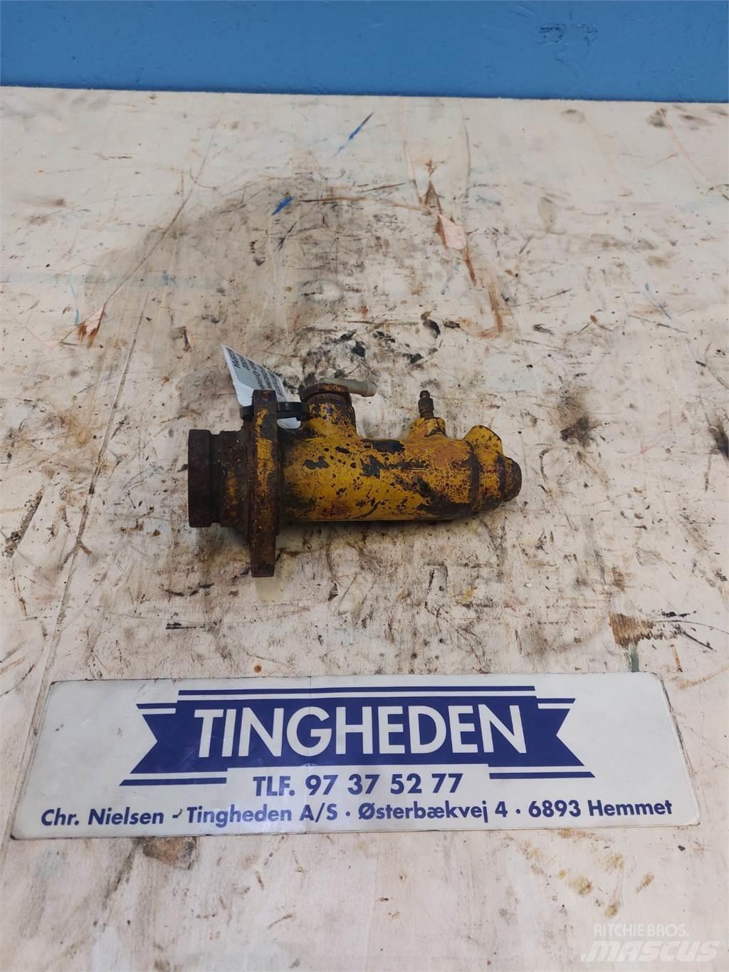 Hydrema 806 Engines