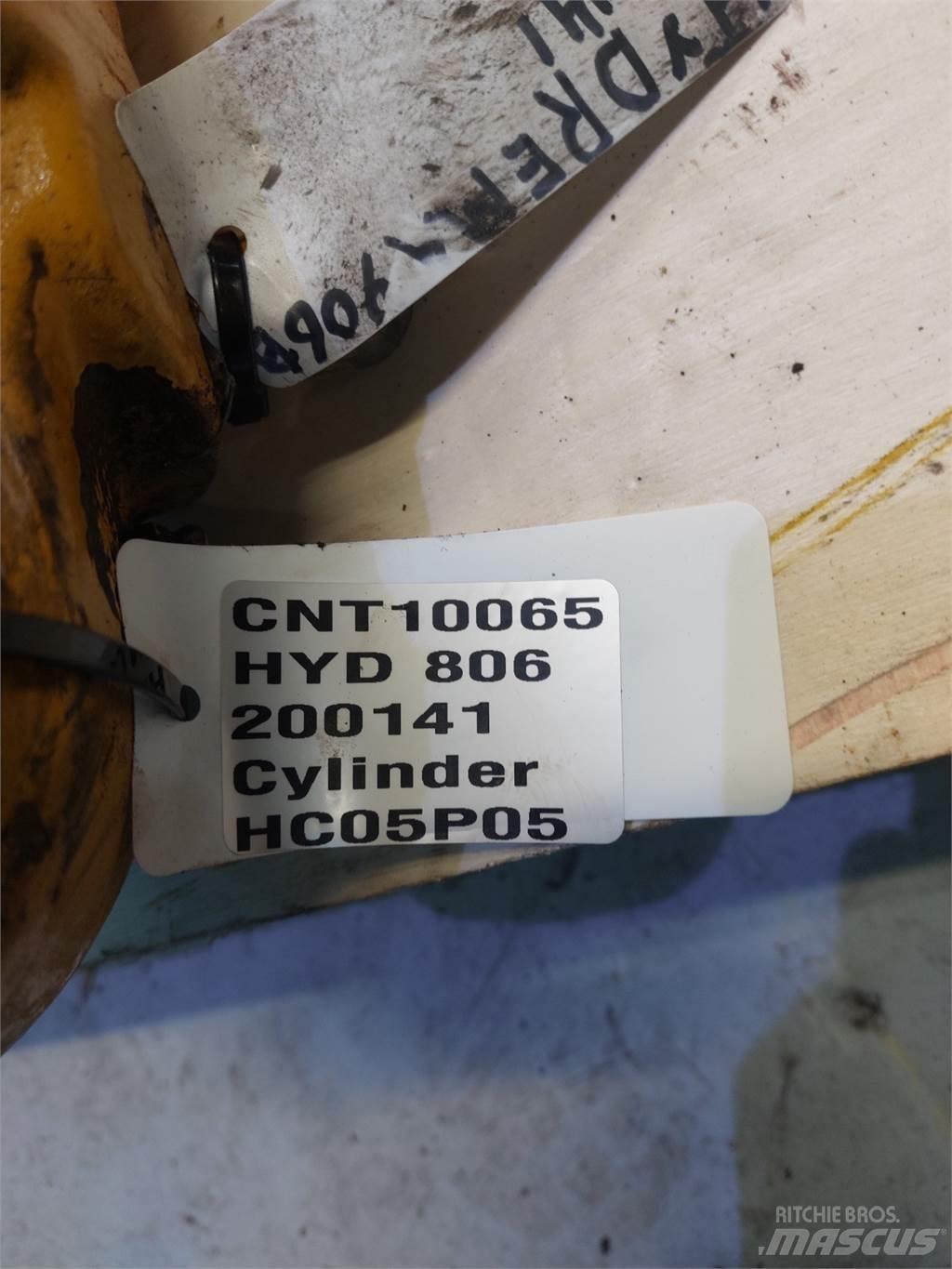 Hydrema 806 Backhoes