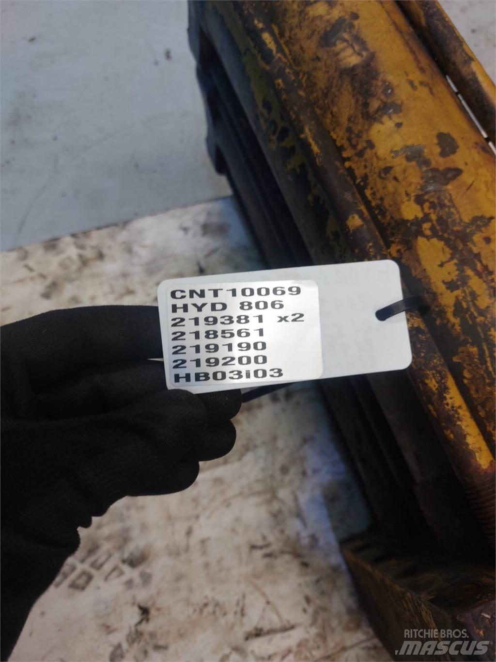 Hydrema 806 Backhoes