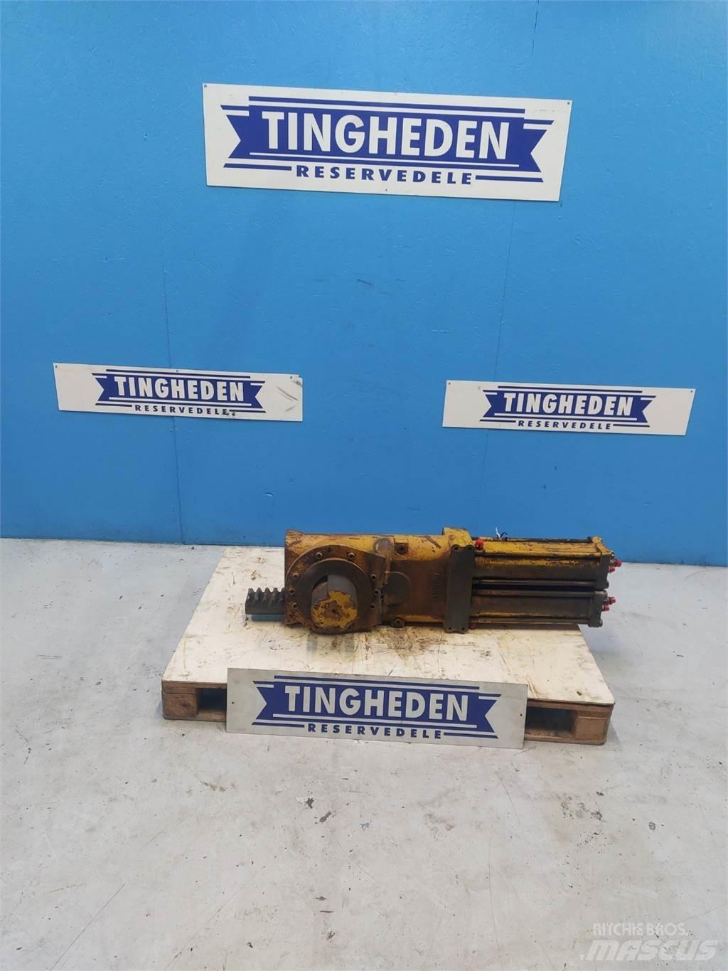 Hydrema 806 Backhoes