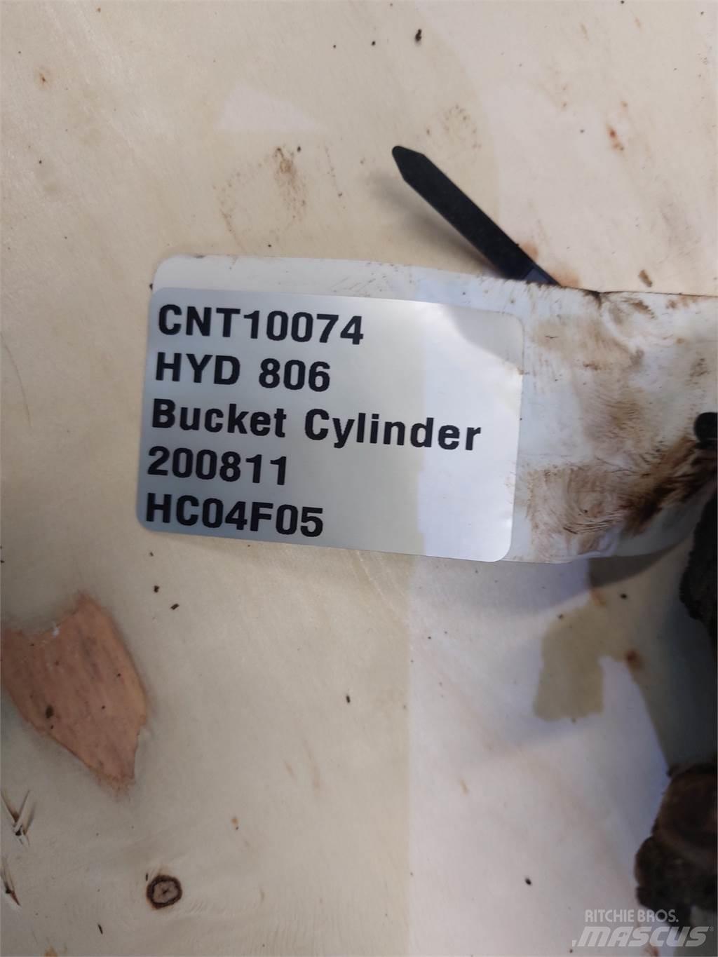 Hydrema 806 Booms and arms