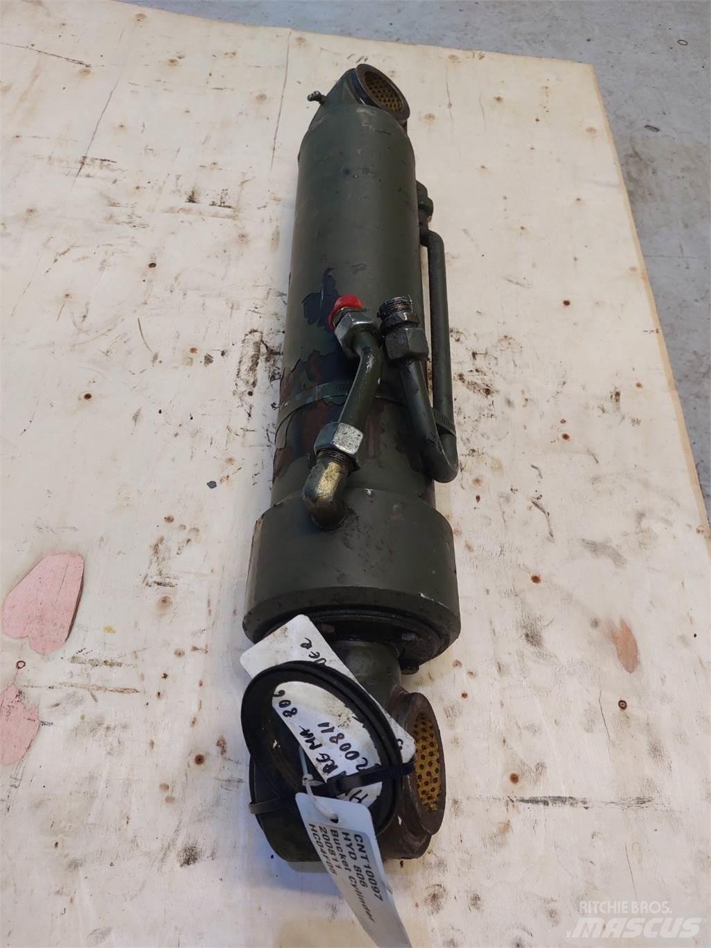 Hydrema 806 Booms and arms