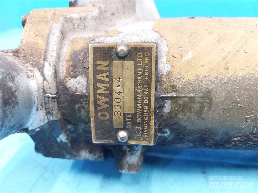 Hydrema 806 Radiators