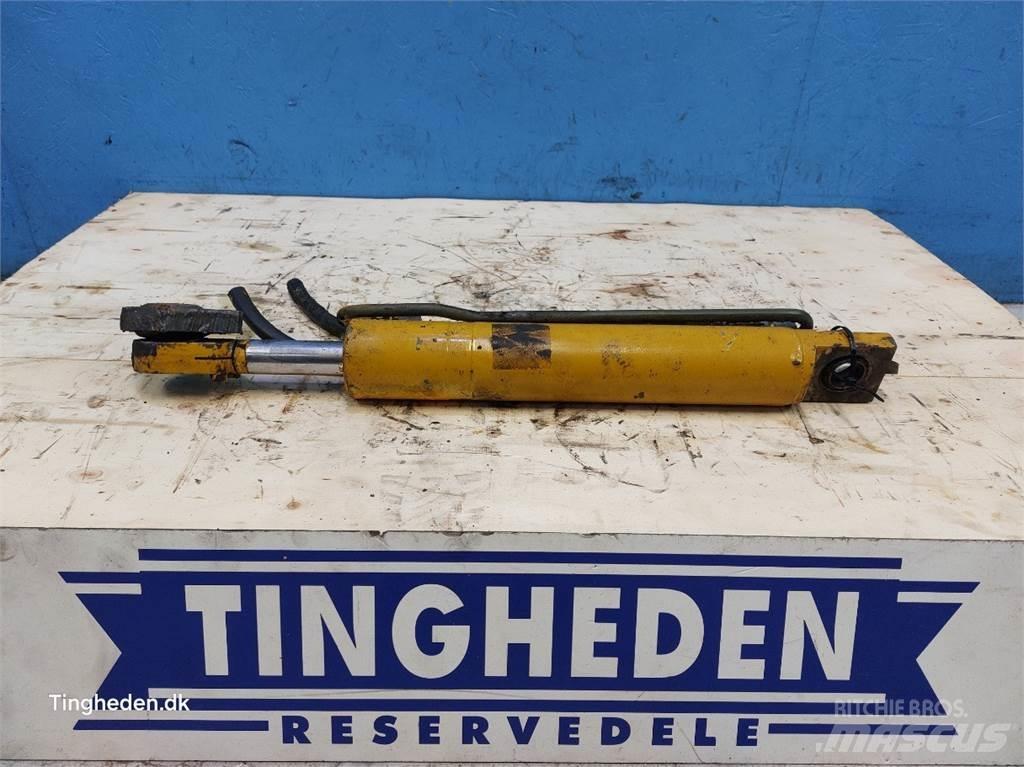 Hydrema 806 Axles