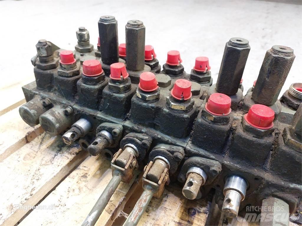 Hydrema 806 Hydraulics