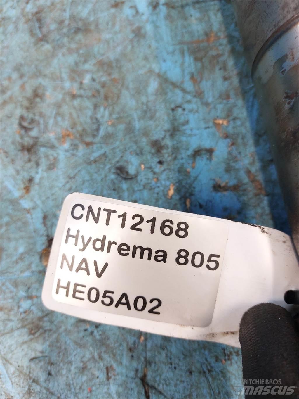 Hydrema 807 Booms and arms