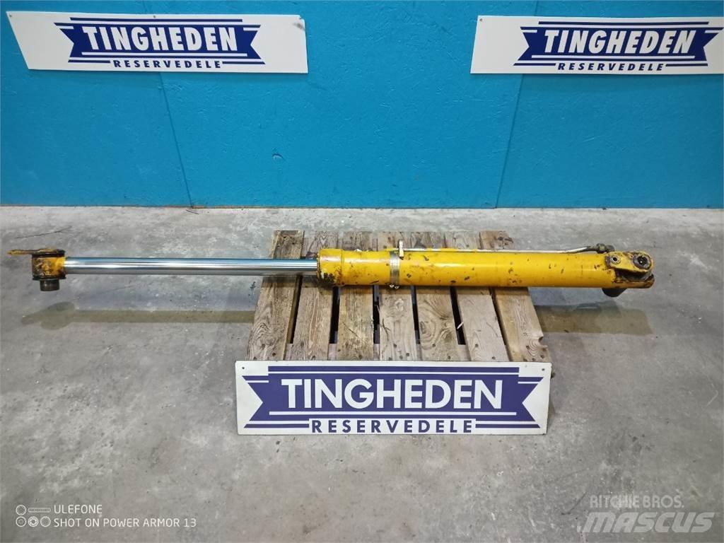 Hydrema 906B Booms and arms