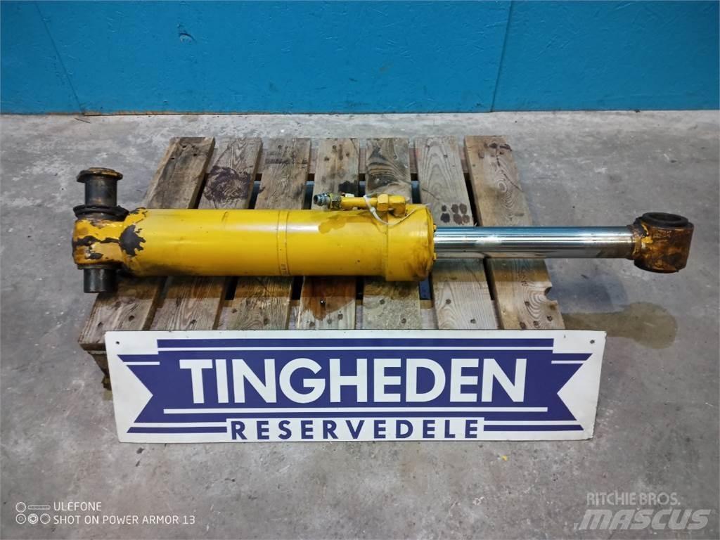 Hydrema 906B Booms and arms