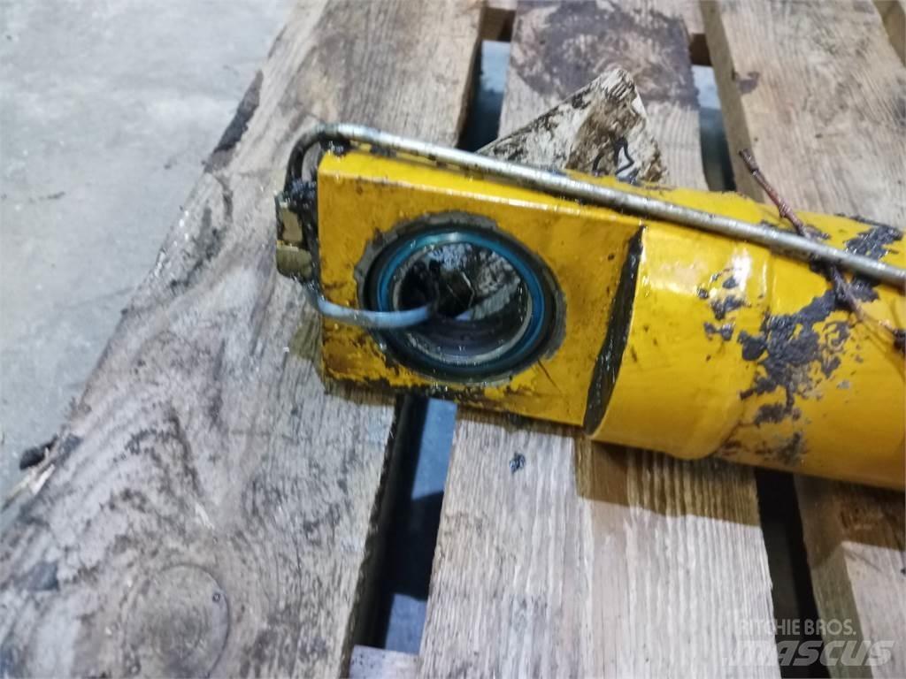 Hydrema 906B Axles