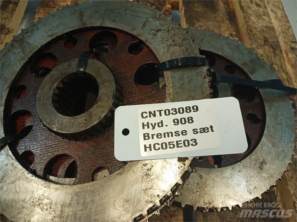 Hydrema 906B Axles
