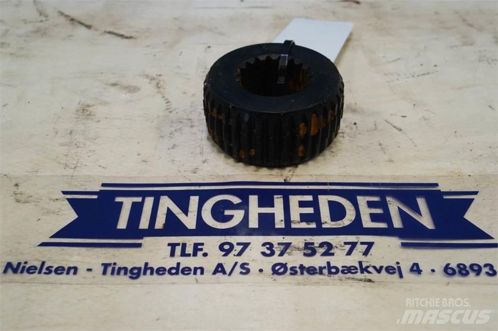 Hydrema 906B Axles
