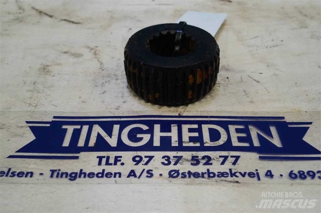 Hydrema 906B Axles