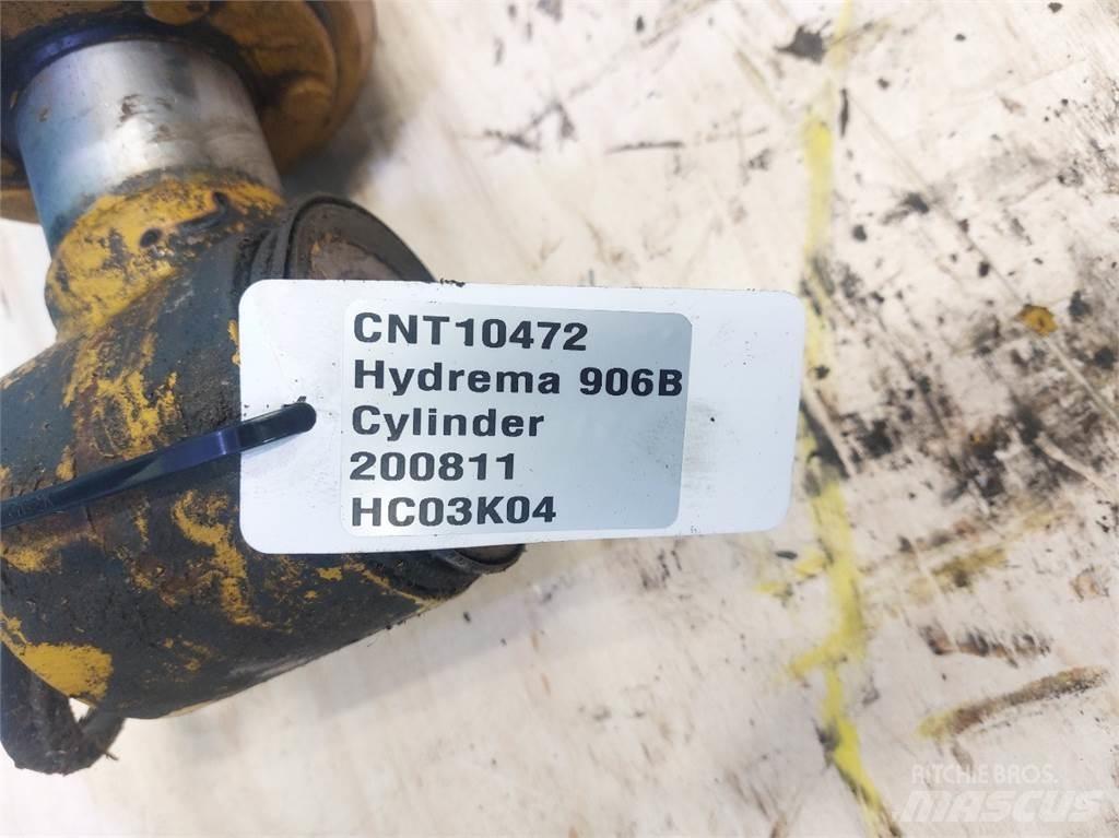Hydrema 906B Booms and arms