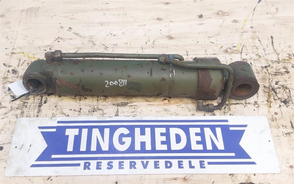 Hydrema 906B Booms and arms
