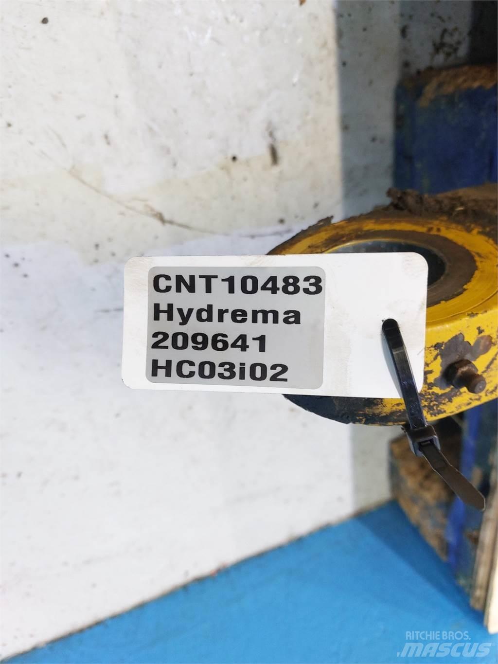 Hydrema 906B Booms and arms