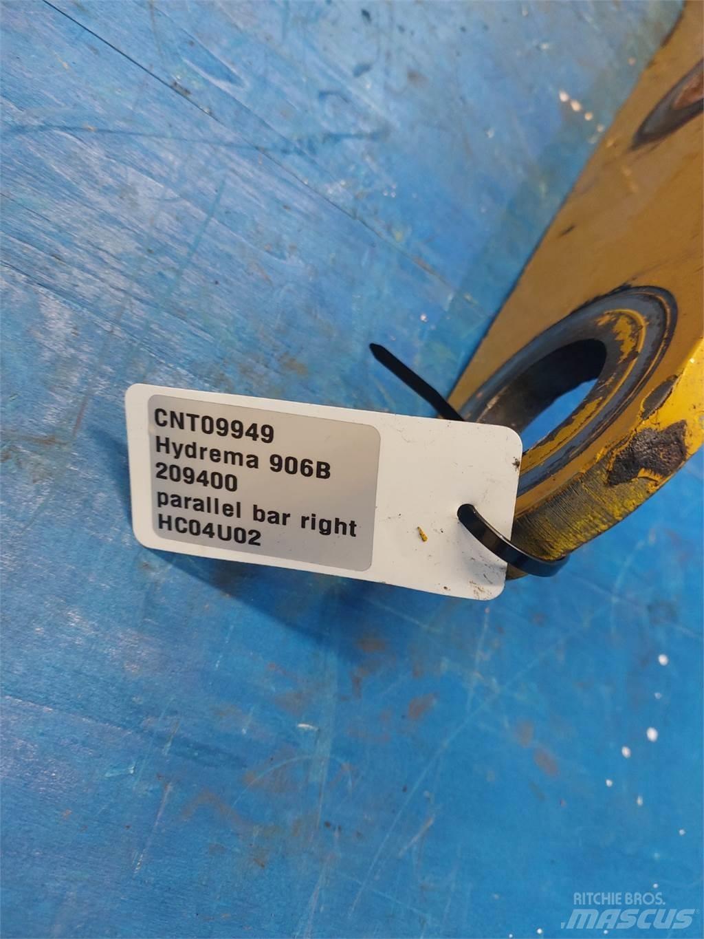 Hydrema 906B Booms and arms
