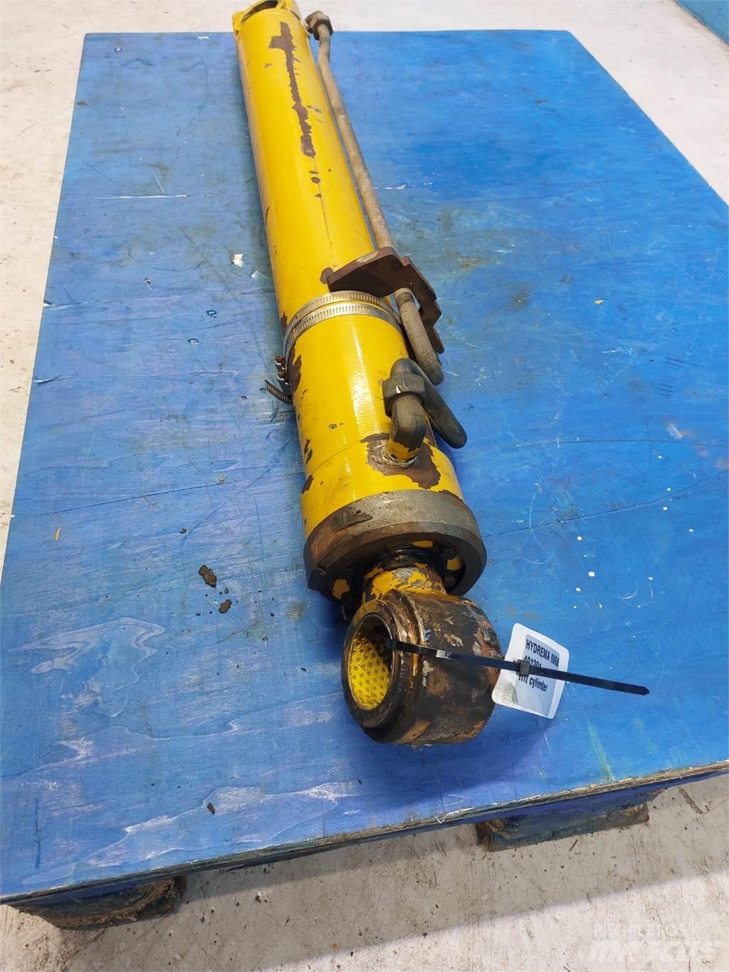 Hydrema 906B Booms and arms