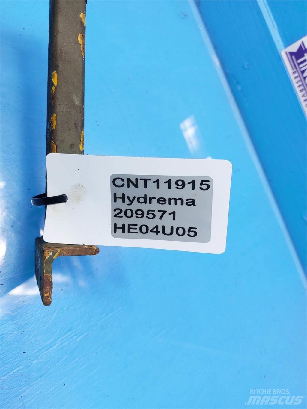 Hydrema 906B Booms and arms