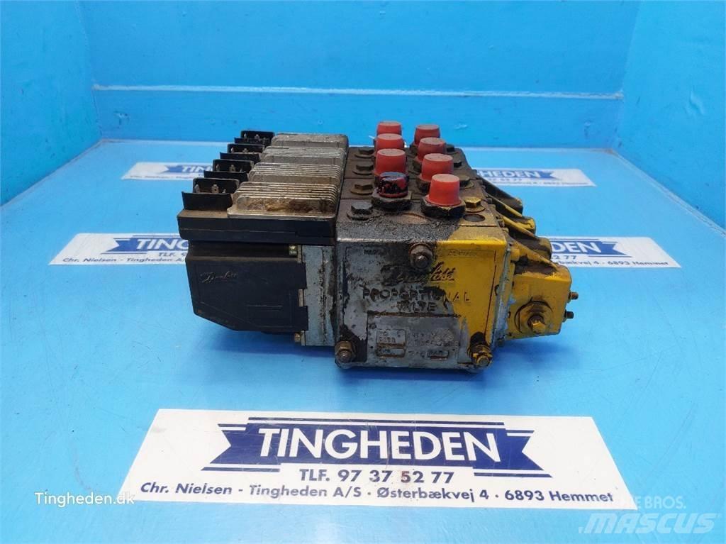 Hydrema 906B Hydraulics