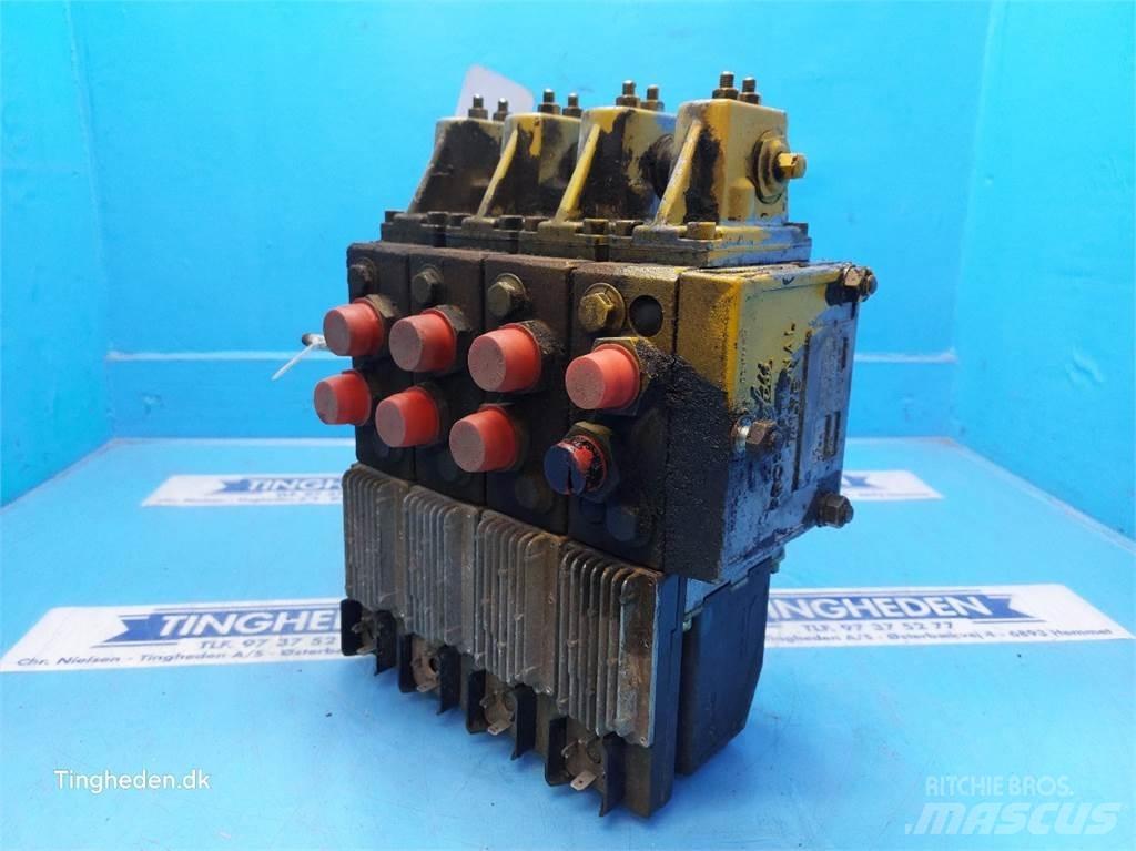 Hydrema 906B Hydraulics