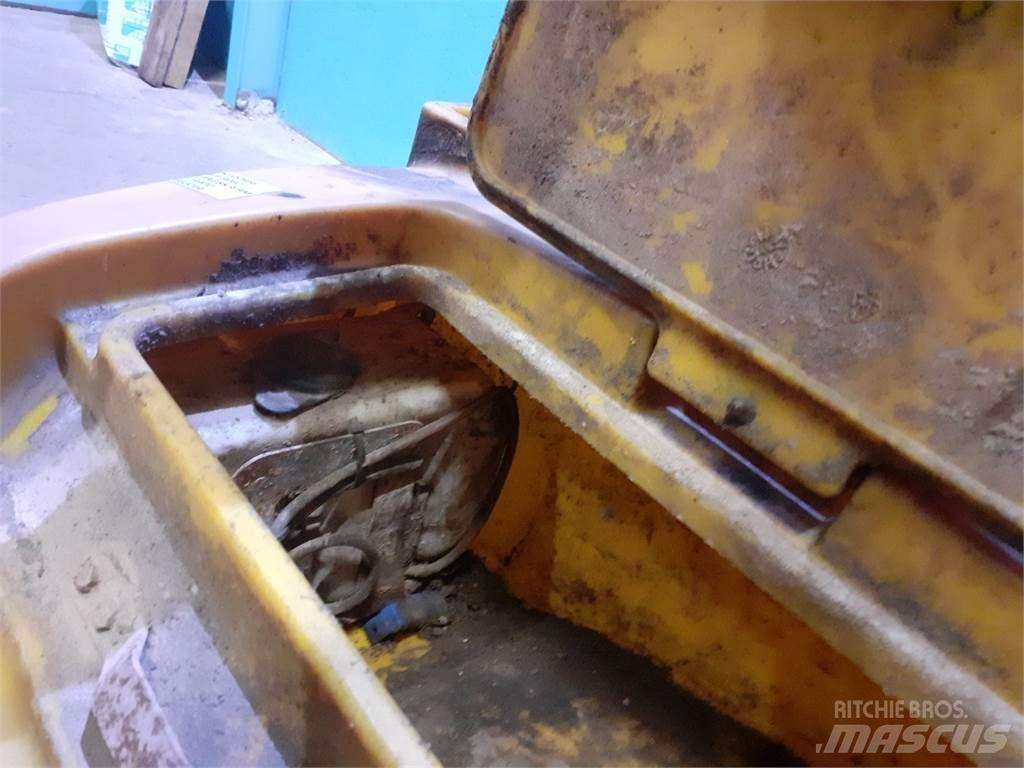 Hydrema 906C Screening buckets