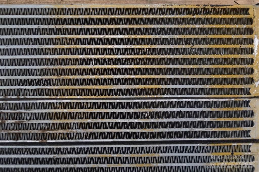 Hydrema 906C Radiators