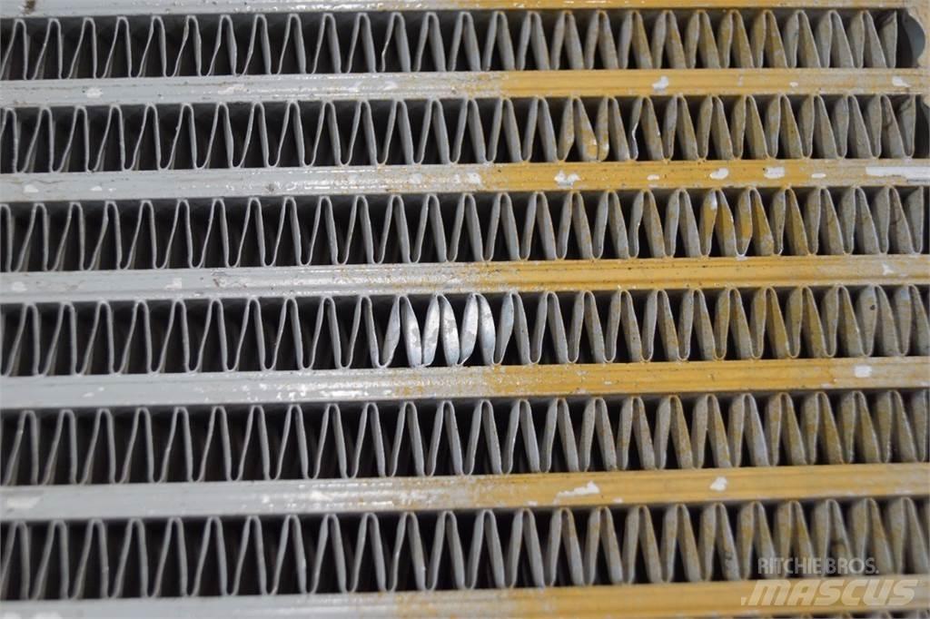 Hydrema 906C Radiators