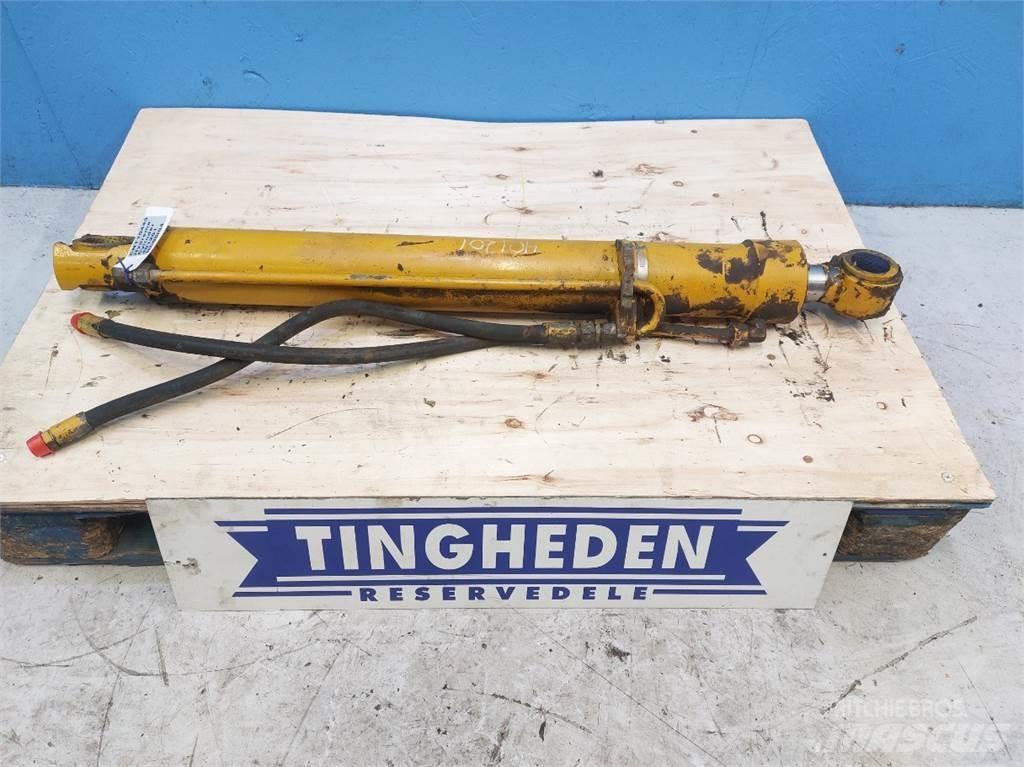 Hydrema 906C Booms and arms