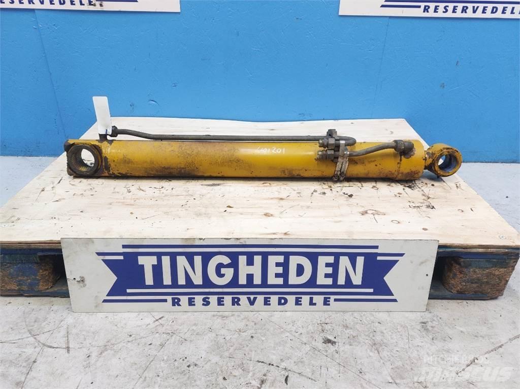 Hydrema 906C Booms and arms