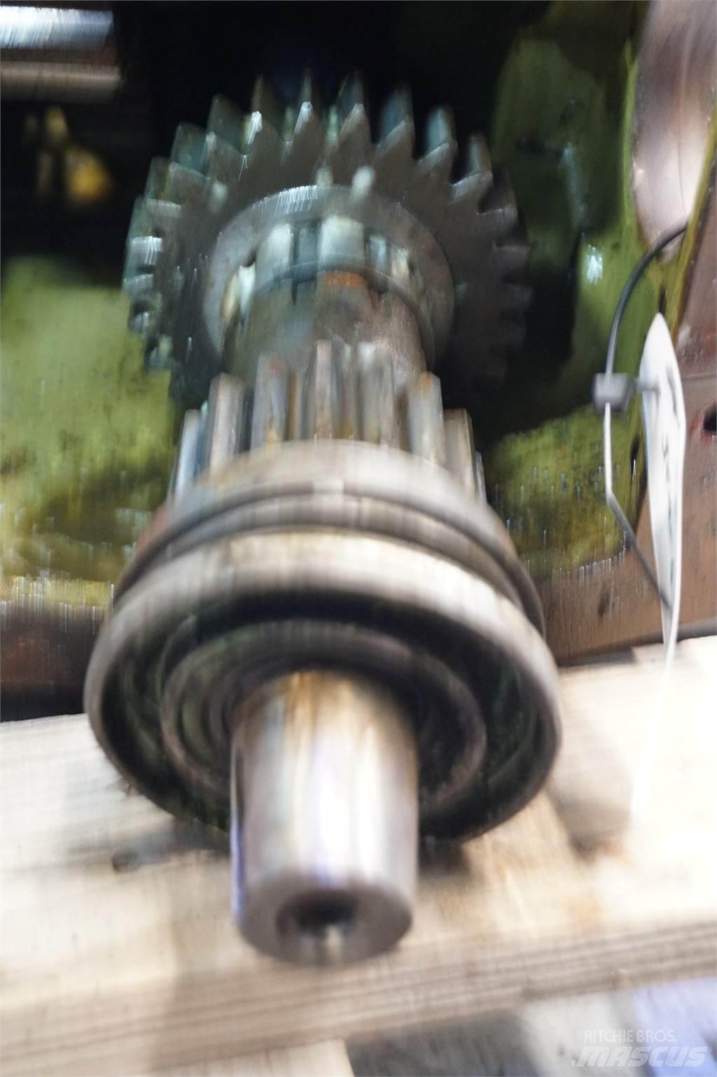 John Deere 1042 Transmission