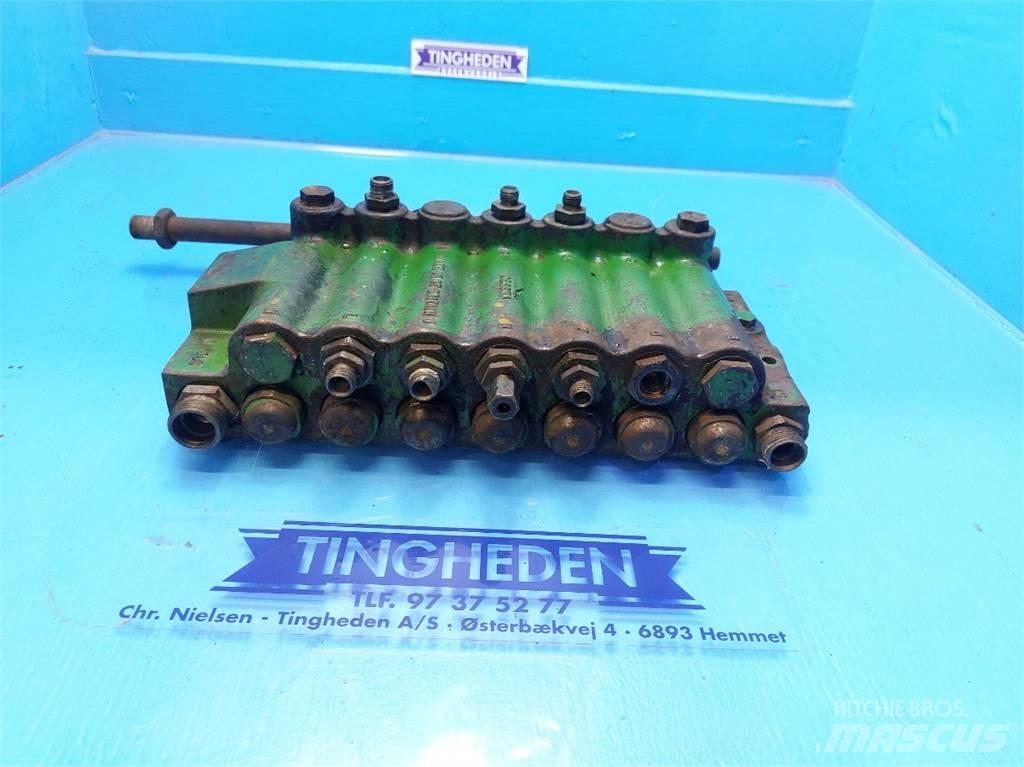 John Deere 1085 Hydraulics