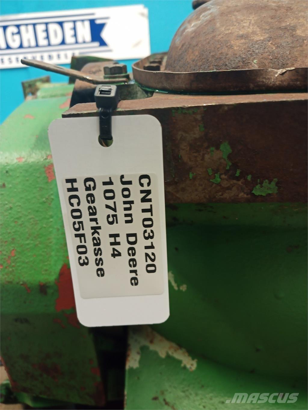 John Deere 1177 Transmission