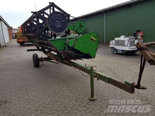 John Deere 16 Combine harvester accessories