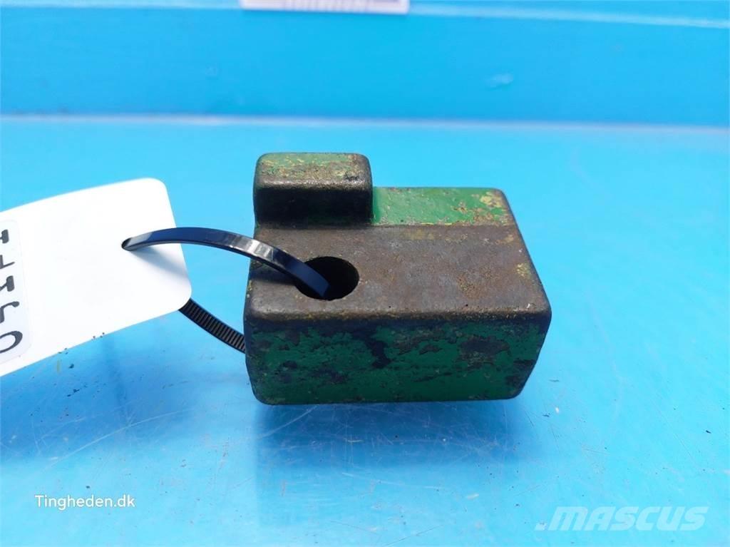 John Deere 2020 Other tractor accessories