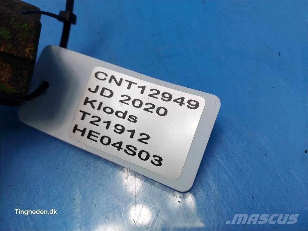 John Deere 2020 Other tractor accessories