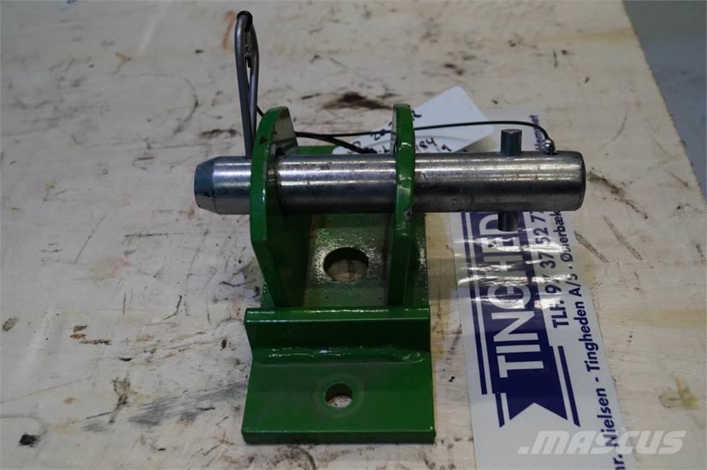 John Deere 2026R Other tractor accessories