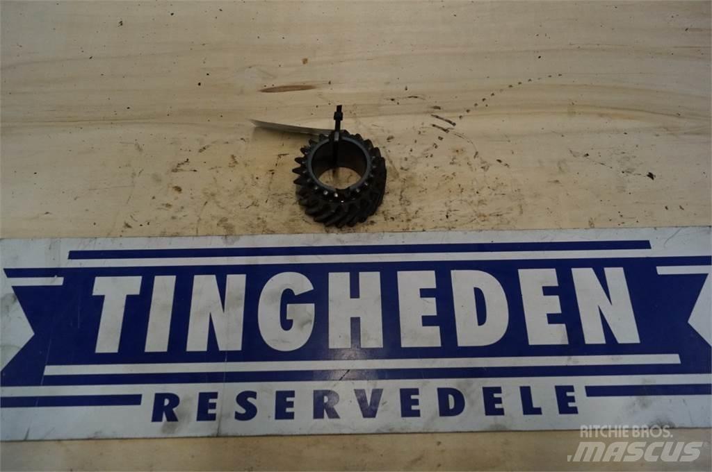 John Deere 2030 Transmission