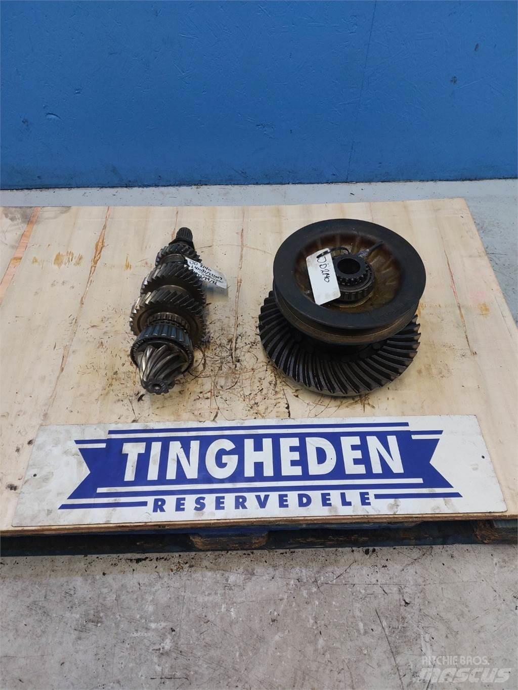 John Deere 2140 Transmission