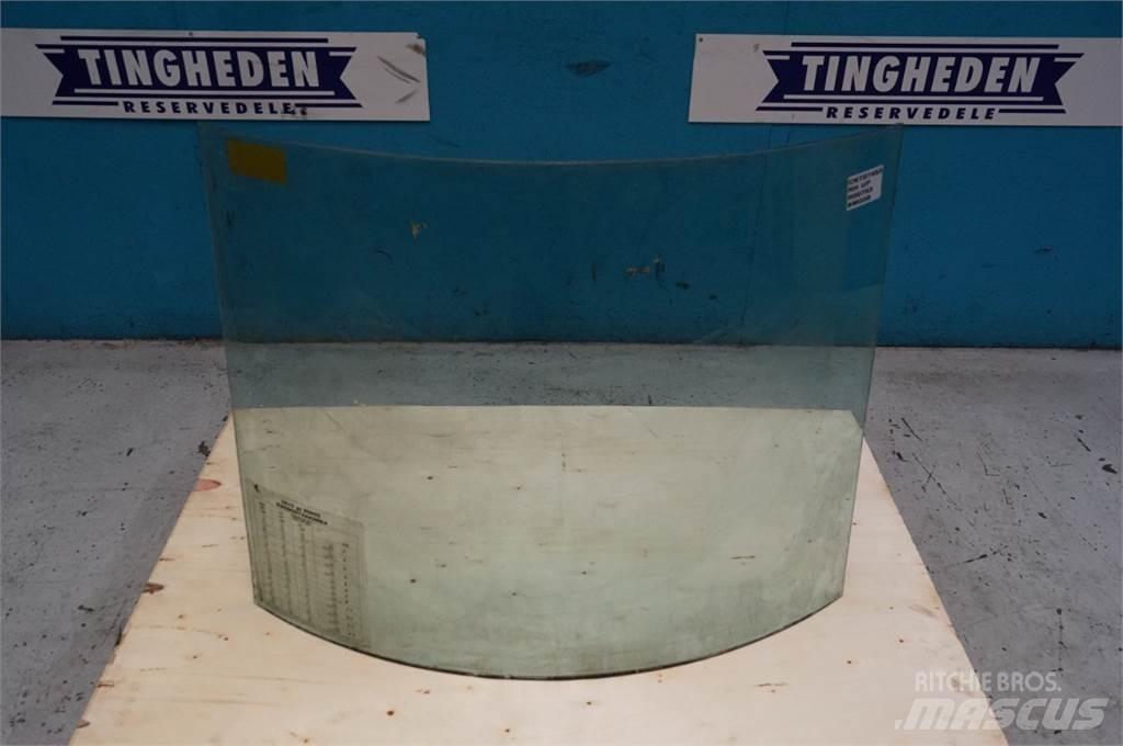 John Deere 2550 Cabins and interior