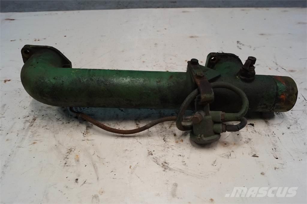 John Deere 2840 Engines